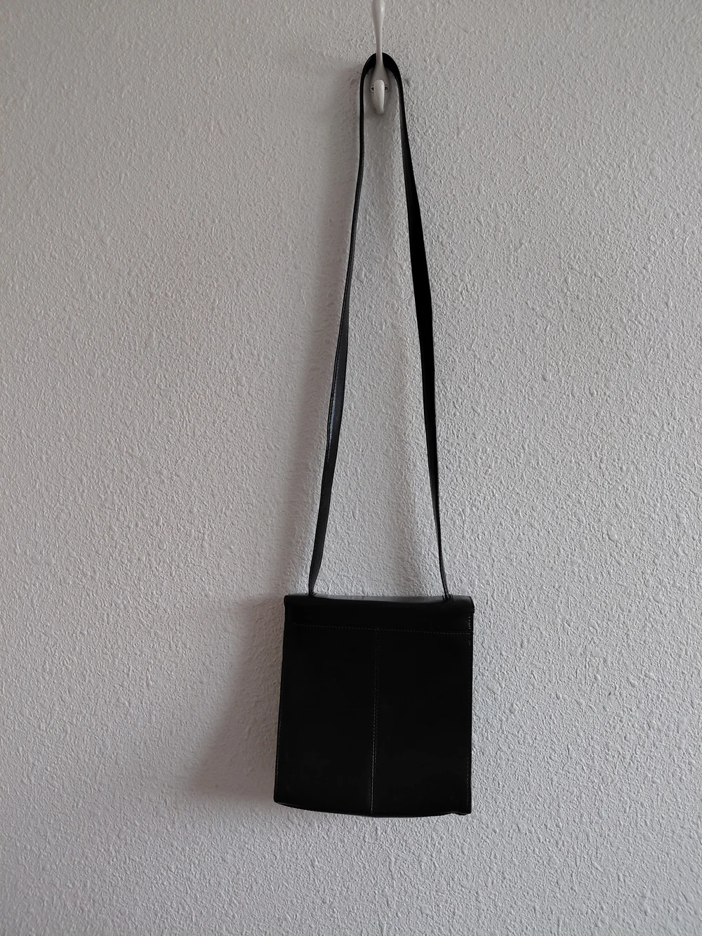 Preswick&Moore Womens Black Leathrr Crossbody Shoulder Bag Scalloped Flap Viltg